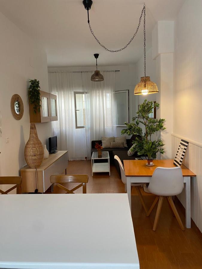 El Reloj Del Viajero Apartman Sevilla Kültér fotó