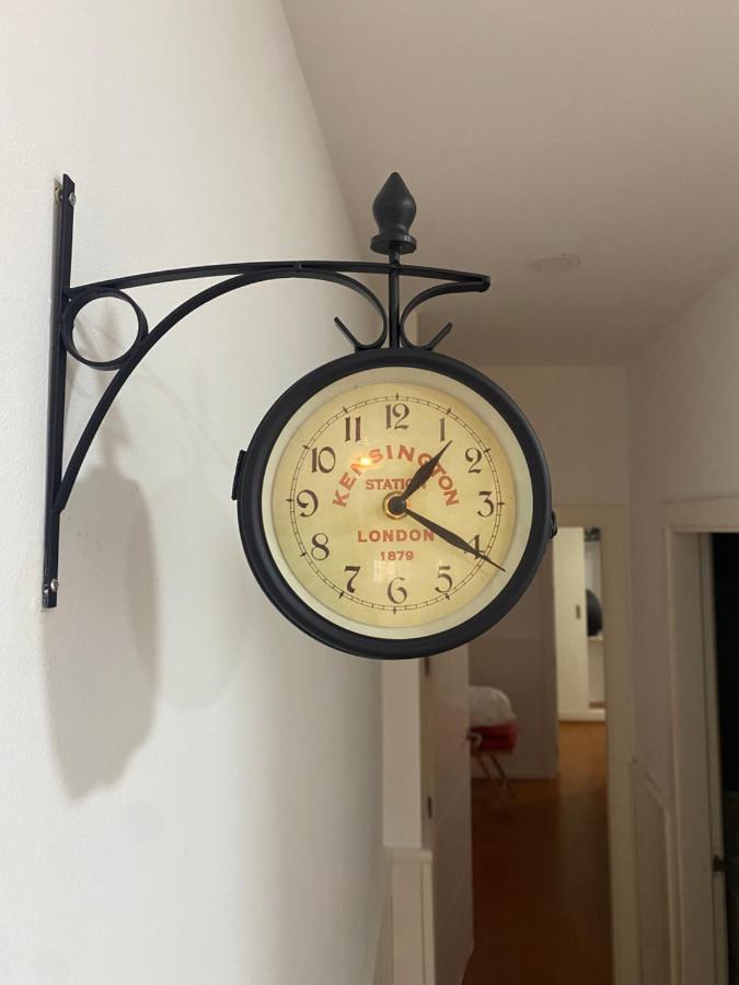 El Reloj Del Viajero Apartman Sevilla Kültér fotó